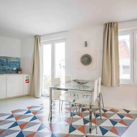 Daire Heart Of Principe Real Neighborhood